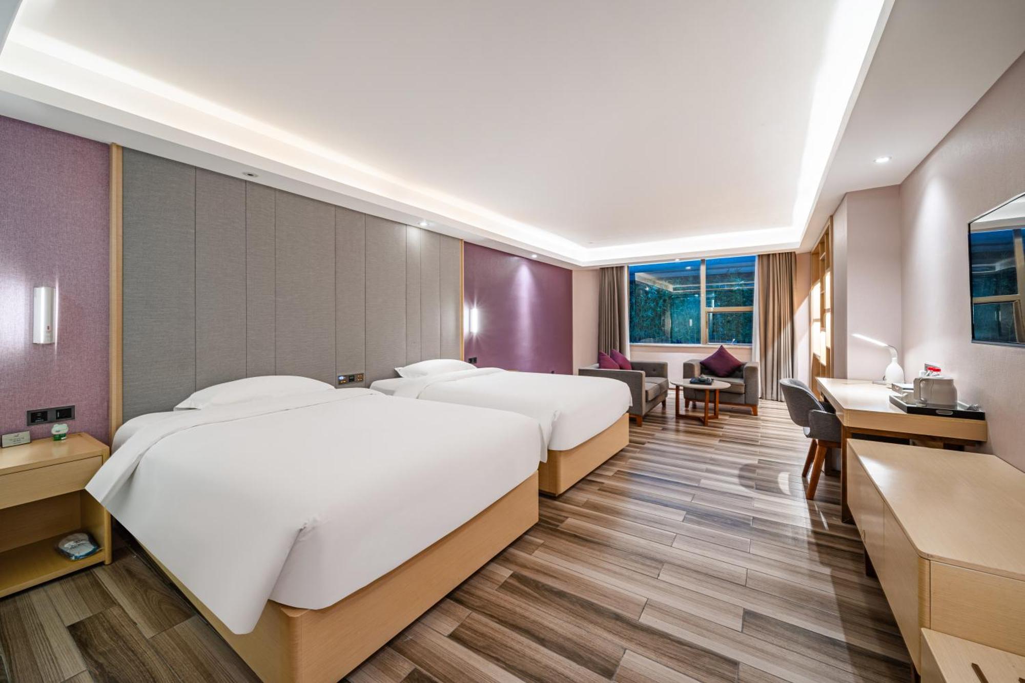 Echarm International Hotel Guangzhou Baiyun International Airport Huadu Plaza Branch - Free Deliver Service To Guangzhou Baiyun International Airport & Free Deliver Service To Canton Fair Complex During Canton Fair Period Exterior foto